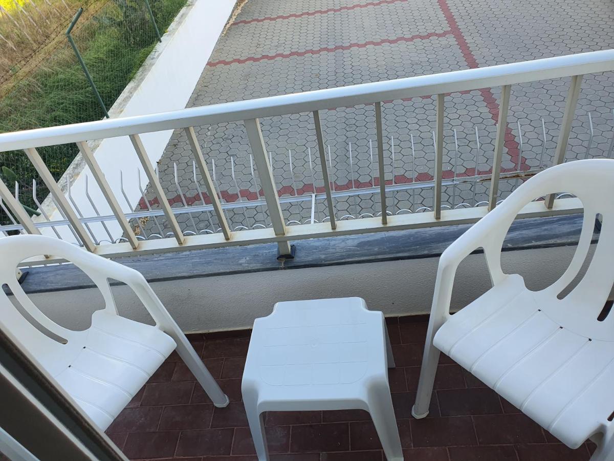 ホテル Residencial Campo-Mar By Umbral ポルティマン エクステリア 写真 A balcony in a house